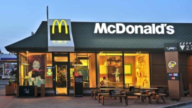 McDonald's'tan dev istihdam hamlesi: 375 bin yeni çalışan! Peki bu sadece yaz yoğunluğu mu?