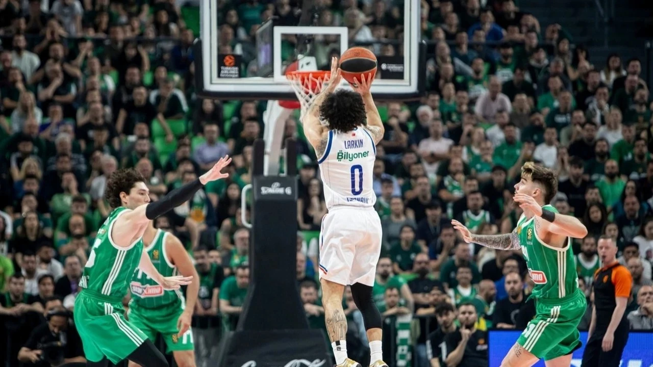 Anadolu Efes - Panathinaikos