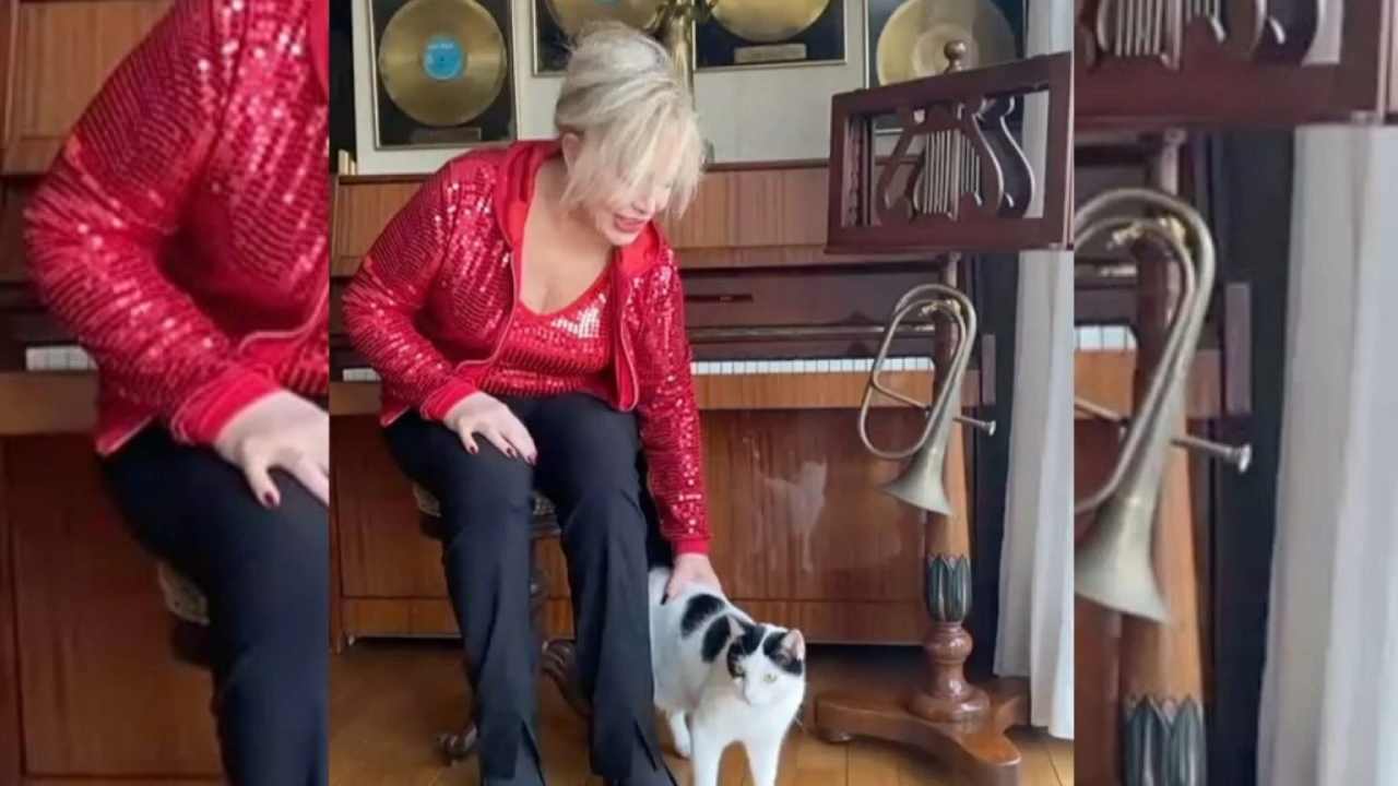 Emel Sayın'dan biricik dostu Pati'ye yürek yakan veda