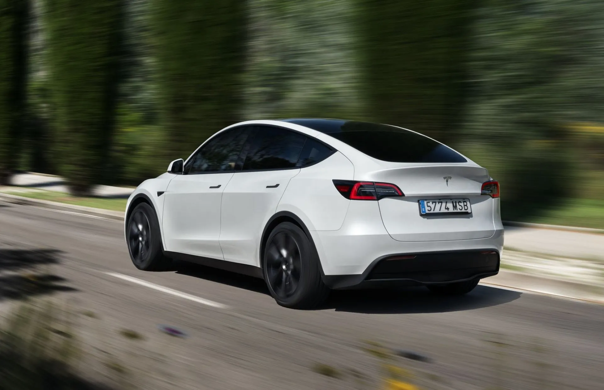 Tesla model Y SR